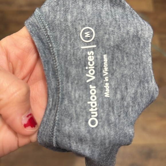 Outdoor voices heathered blue grey fast track tank size medium - Picture 8 of 8